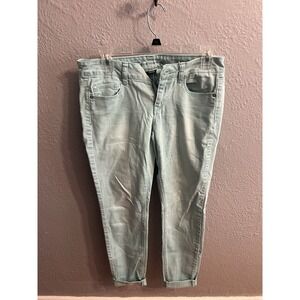 American Eagle Jeans Womens Size 4 Teal‎ Color  Jean Stretch Zip